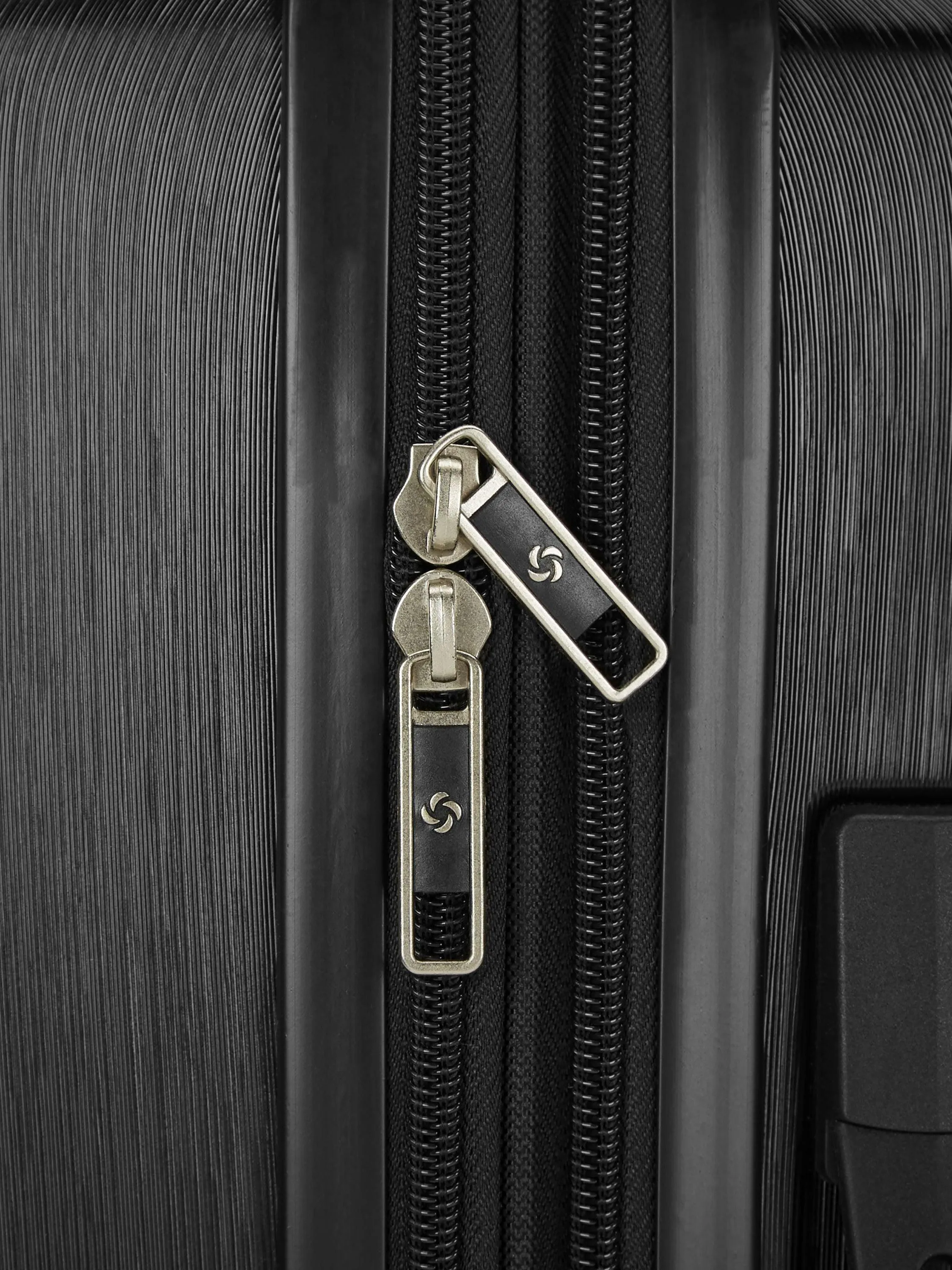 Alliance Se Carry-On Spinner