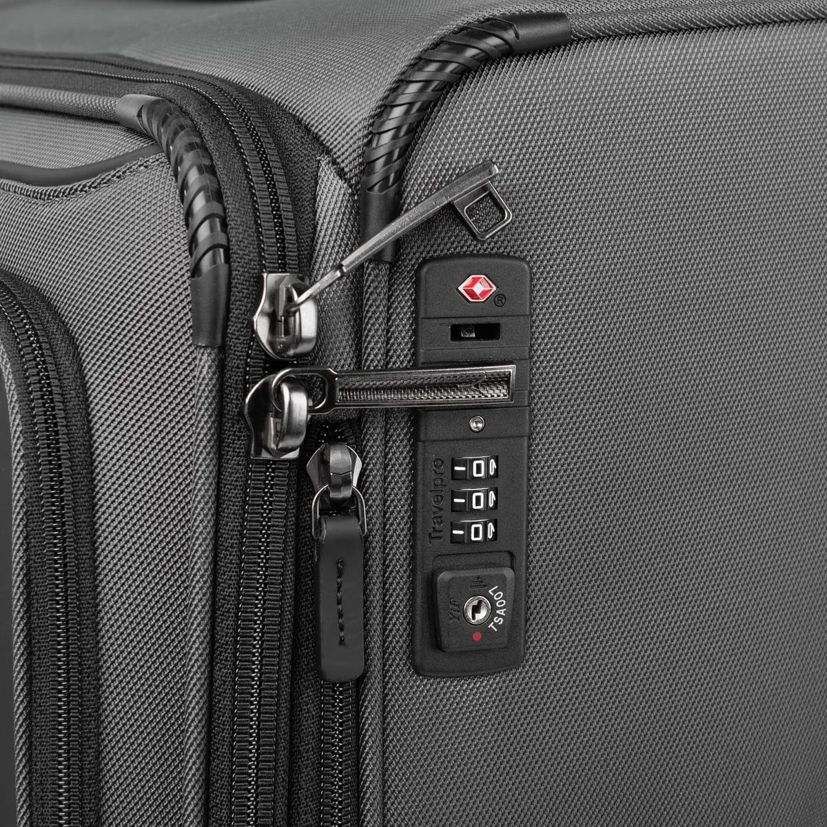 Crew™ Classic Medium Check-In Spinner