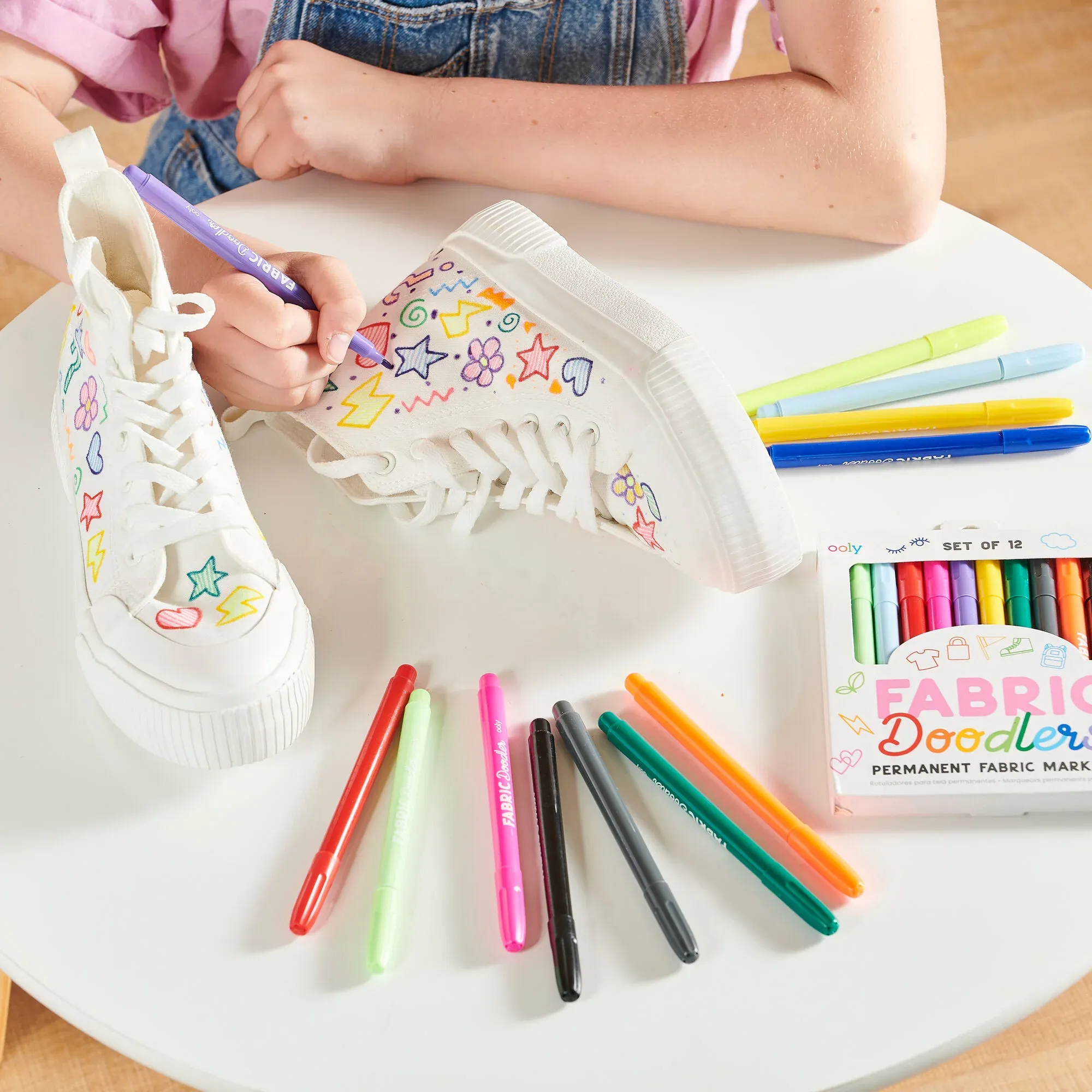 Fabric Doodlers Markers Set
