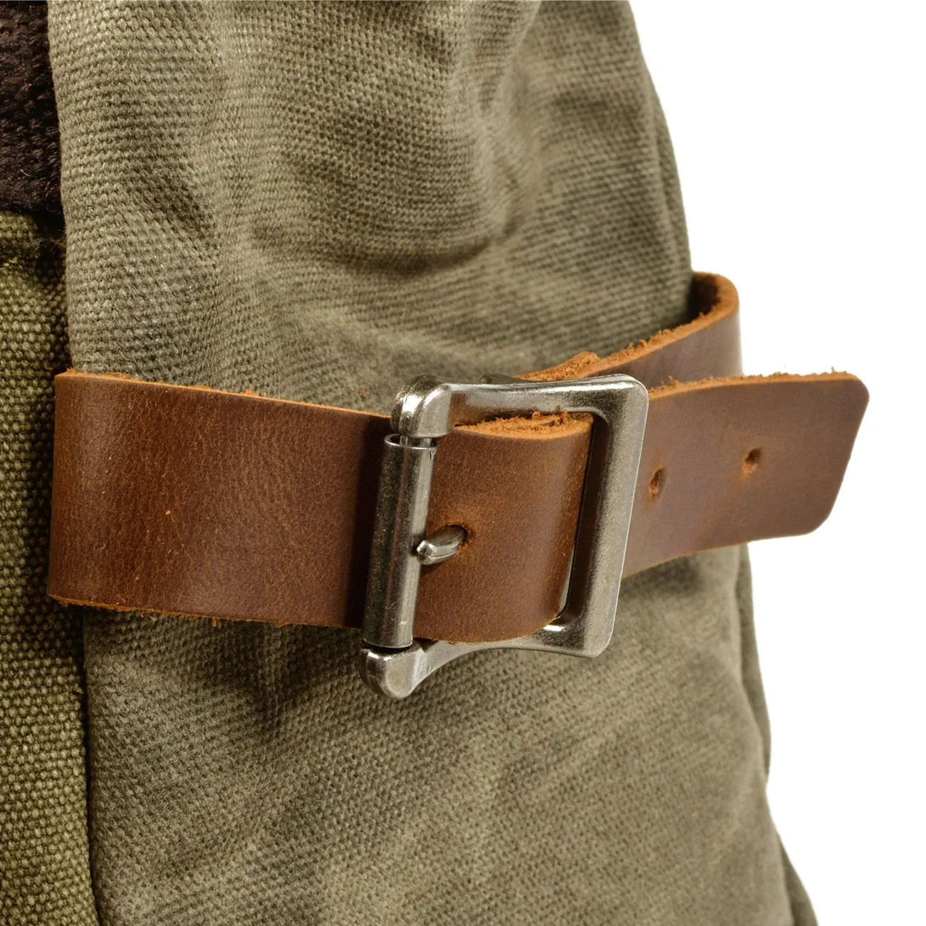 New outdoor mountaineering backpack waterproofwax canvas stitching cowhide computer